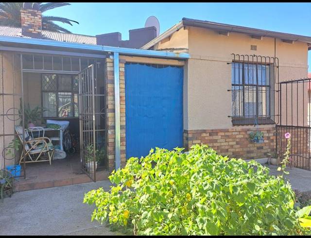 9 BEDROOM CLUSTER FOR SALE IN SELECTION PARK